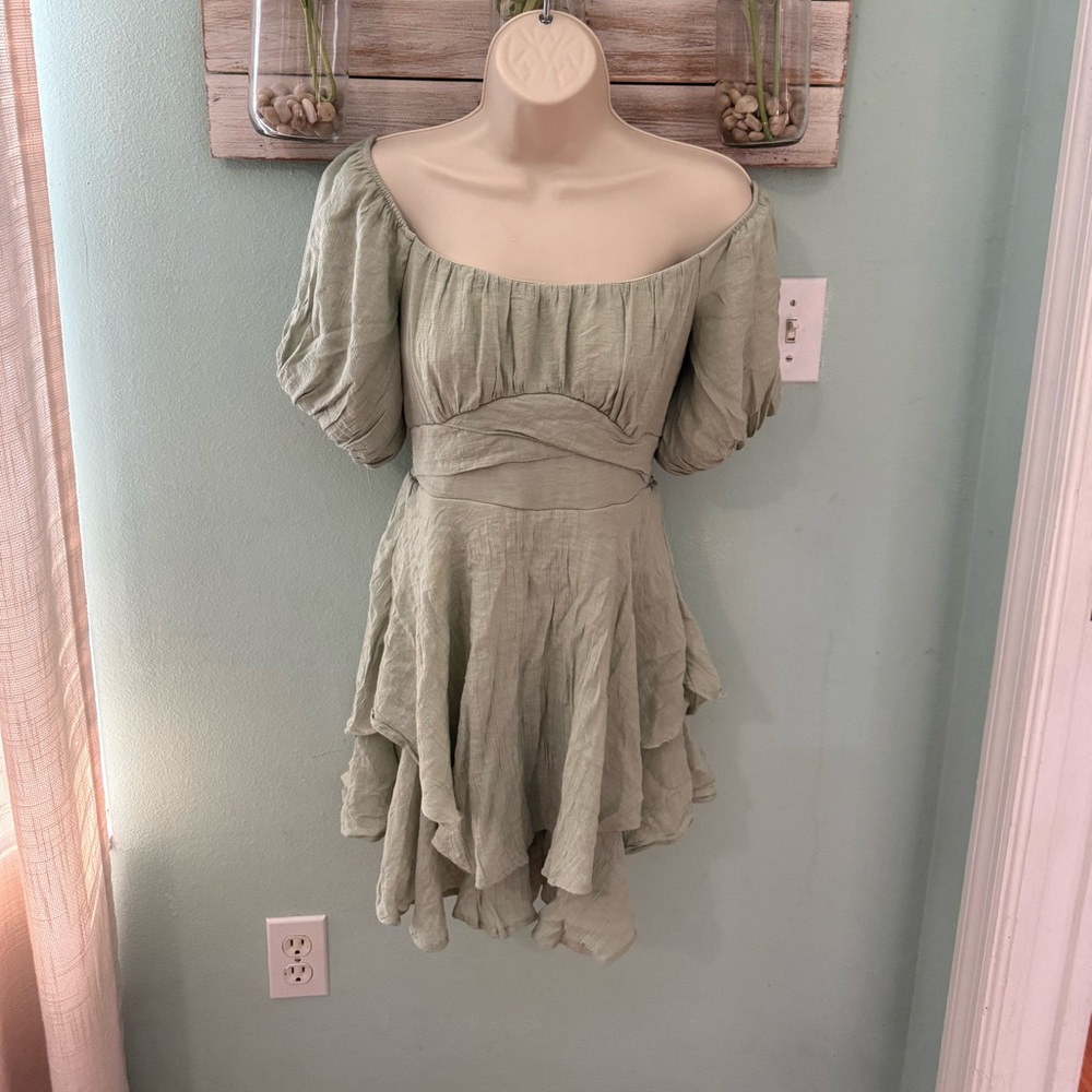 Green Off-Shoulder Ruffled Dress/Skorts
